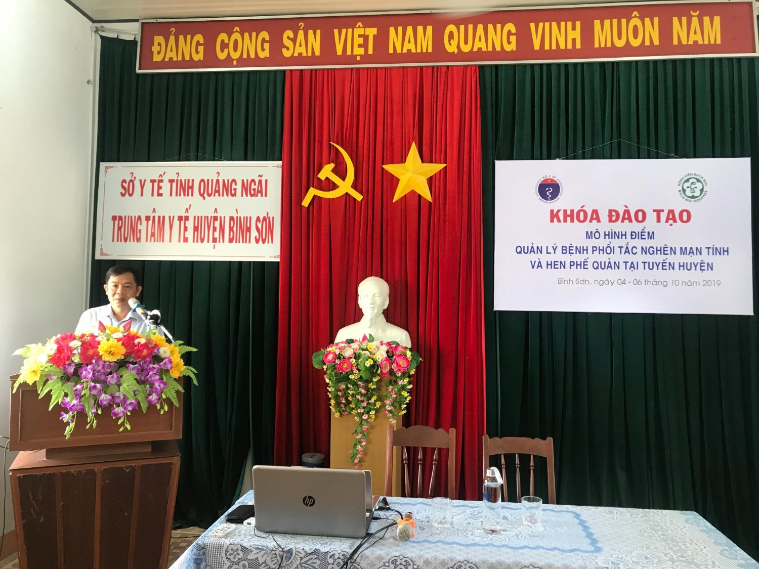 BSCKII.Võ Hùng Viễn - Giám đốc Trung tâm Y tế huyện Bình Sơn phát biểu khai mạc khóa đào tạo