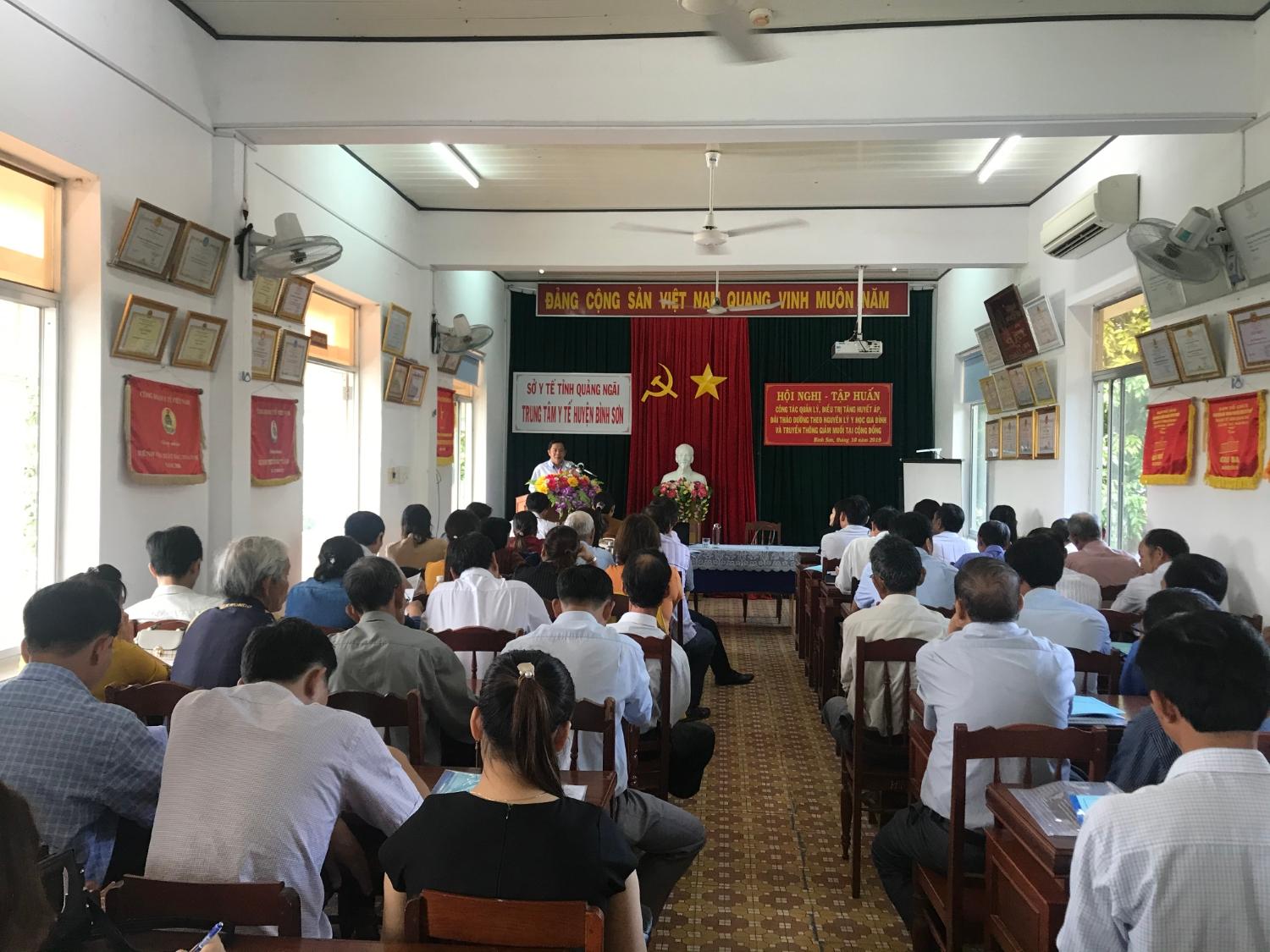 BSCKII Võ Hùng Viễn – Giám đốc Trung tâm Y tế huyện Bình Sơn phát biểu khai mạc